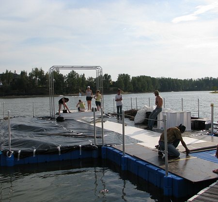 Плавучие площадки для проведения свадебных церемоний на воде